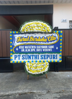 Papan Bunga Duka di Orang Kayo Hitam