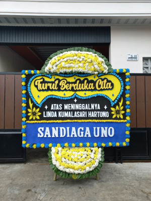 Papan Bunga Duka di Orang Kayo Hitam
